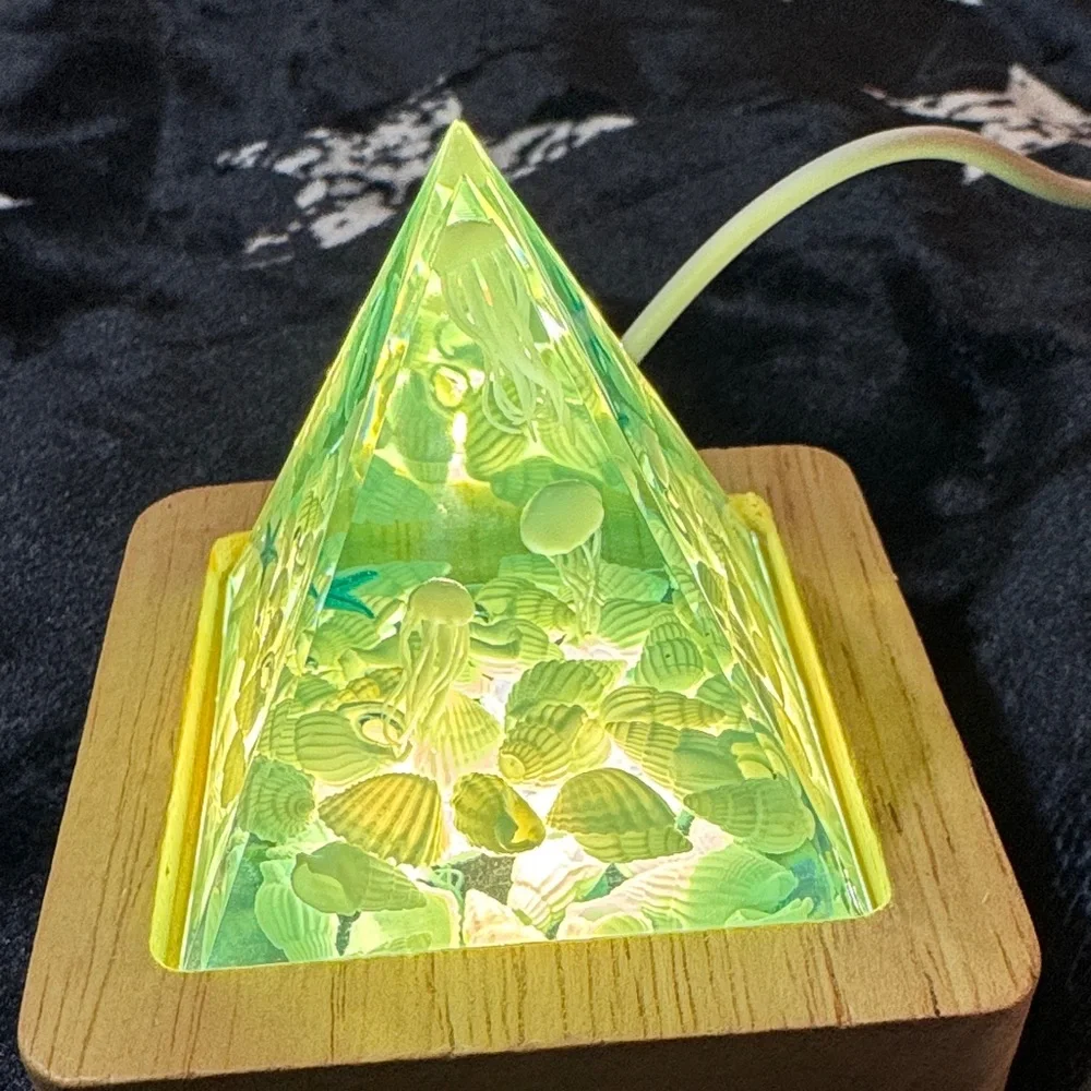 Aquarium Pyramid Night Light